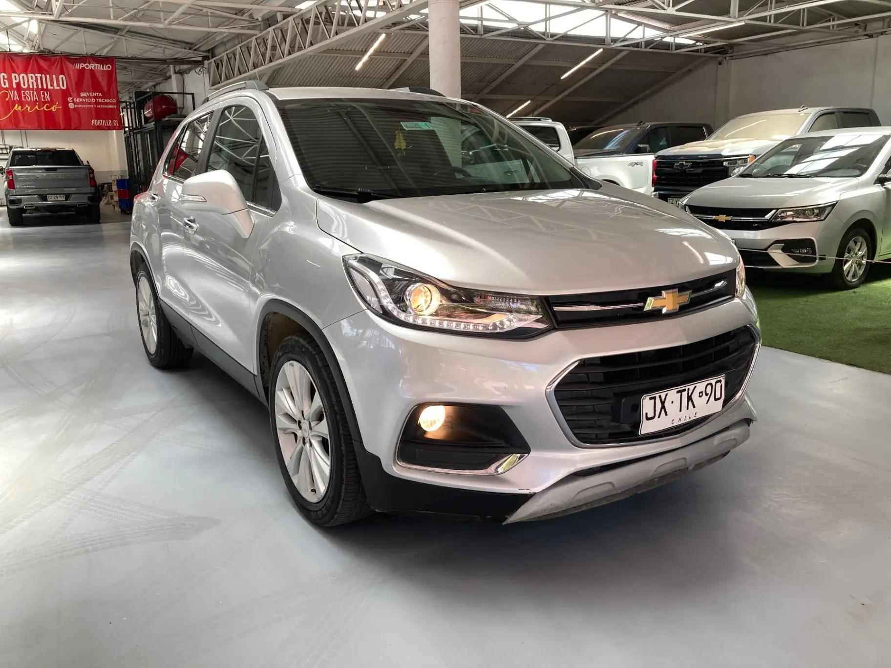 Station Wagon Chevrolet Tracker