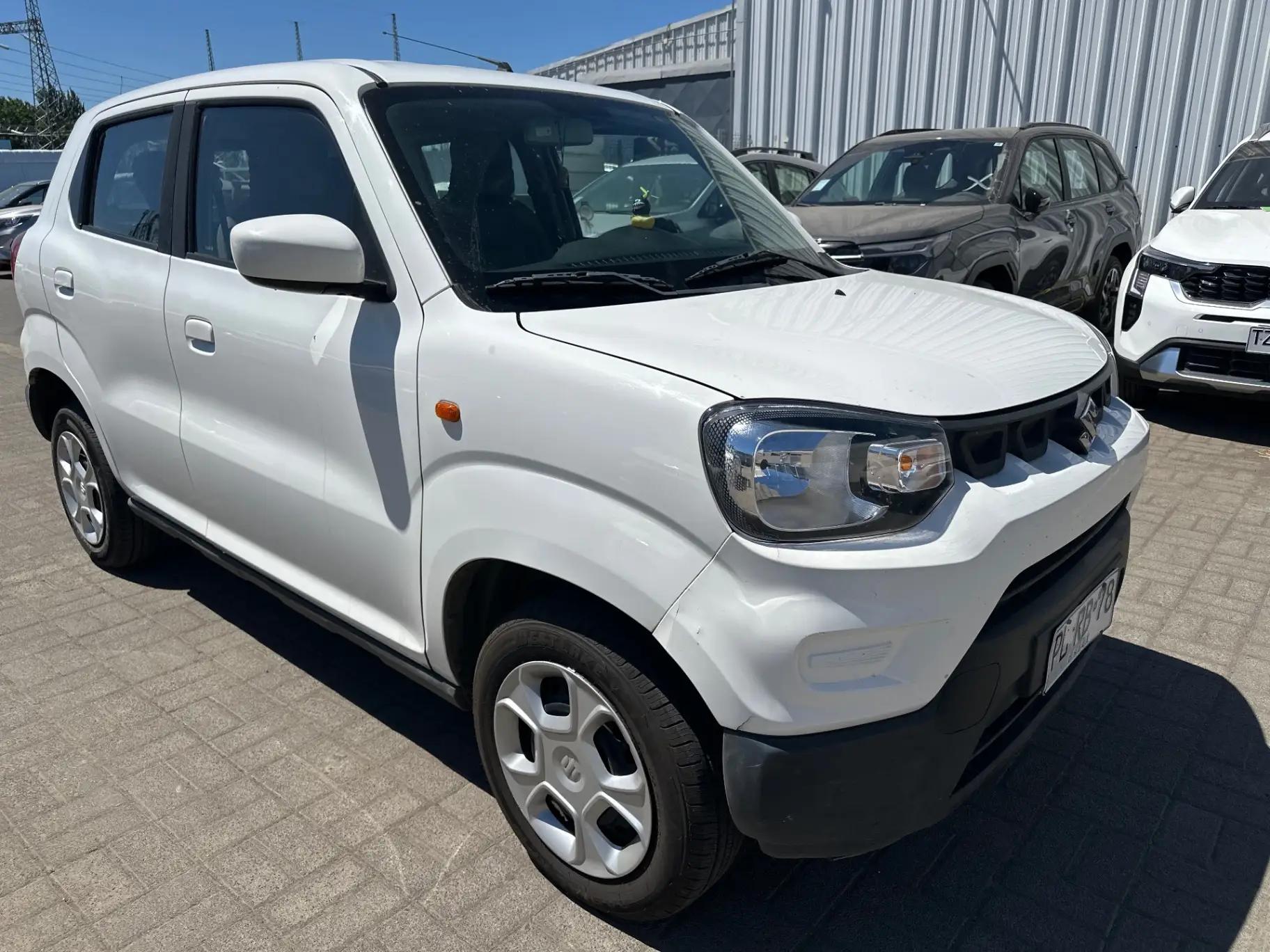 Automovil Suzuki Spresso