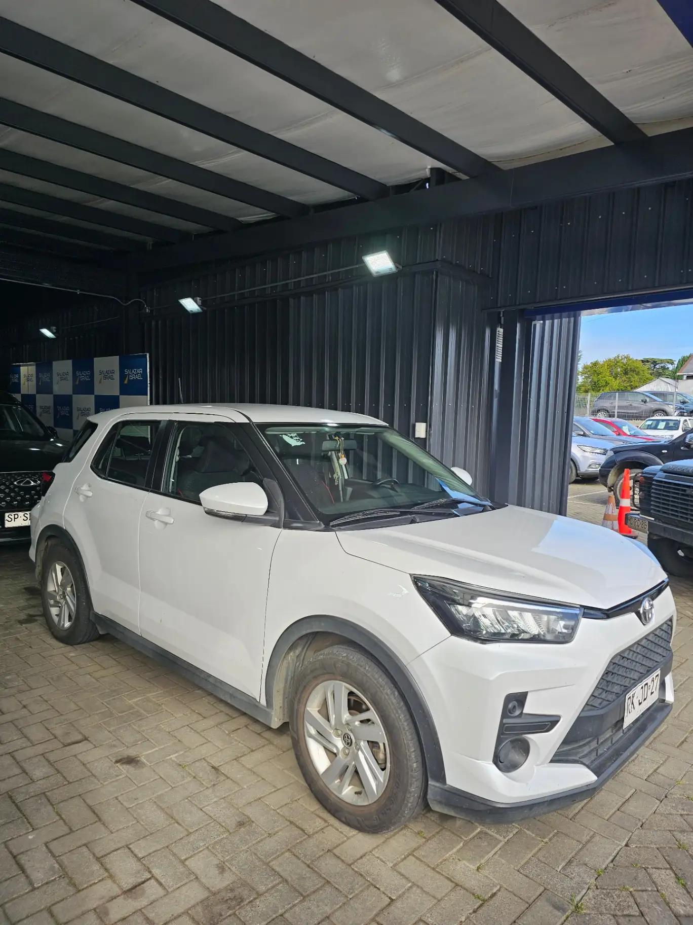 Station Wagon Toyota Raize