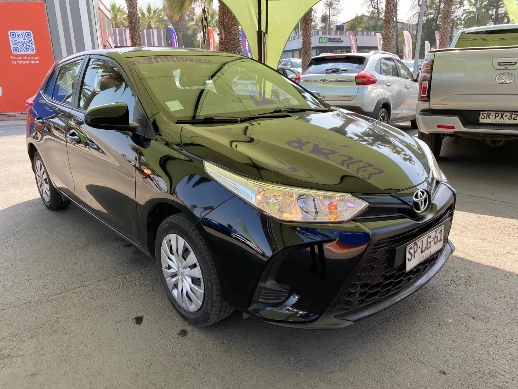 Hatchback Toyota Yaris