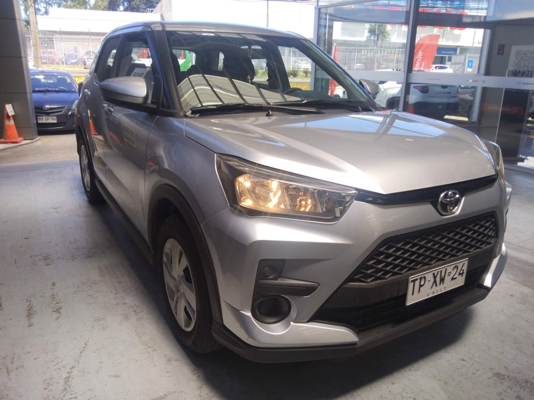 Station Wagon Toyota Raize